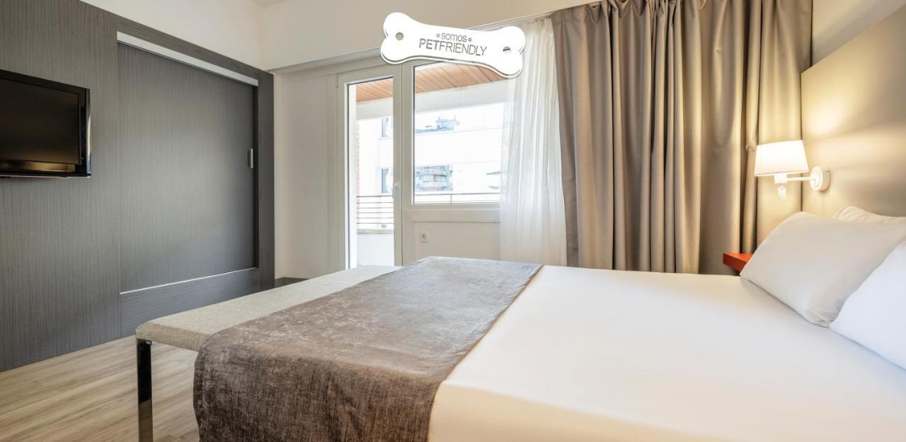 Ilunion Romareda Hotel Сарагоса Екстериор снимка