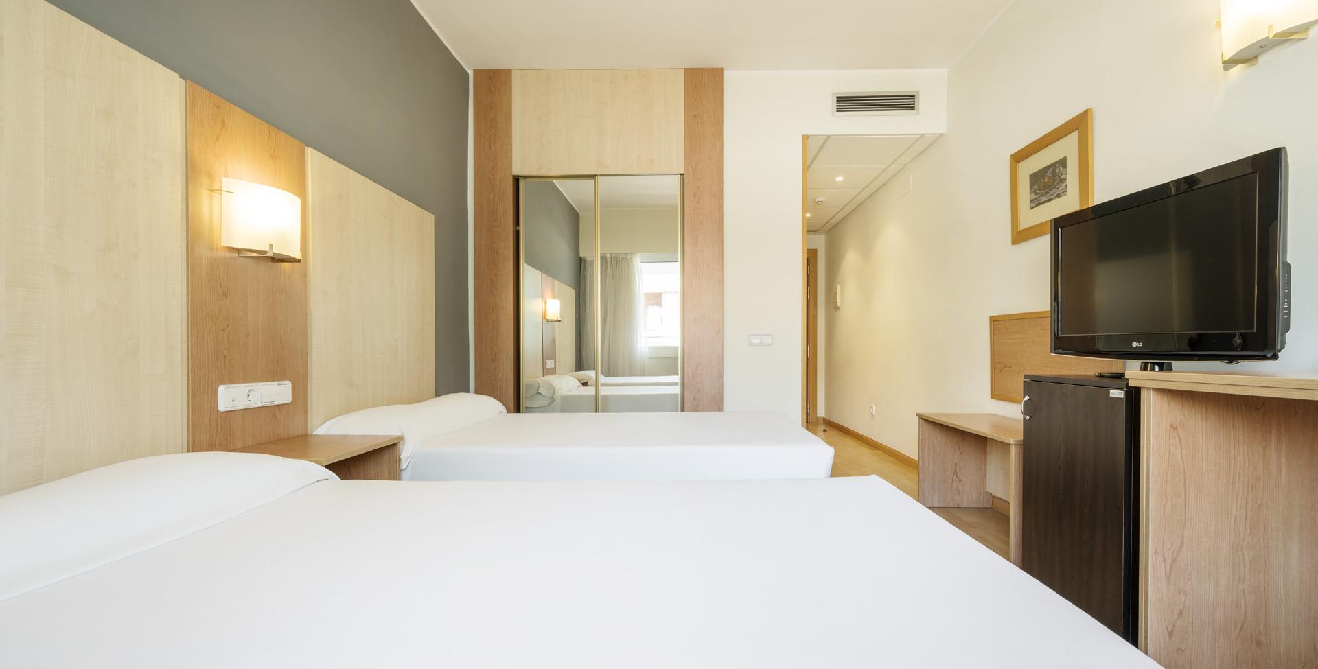 Ilunion Romareda Hotel Сарагоса Екстериор снимка