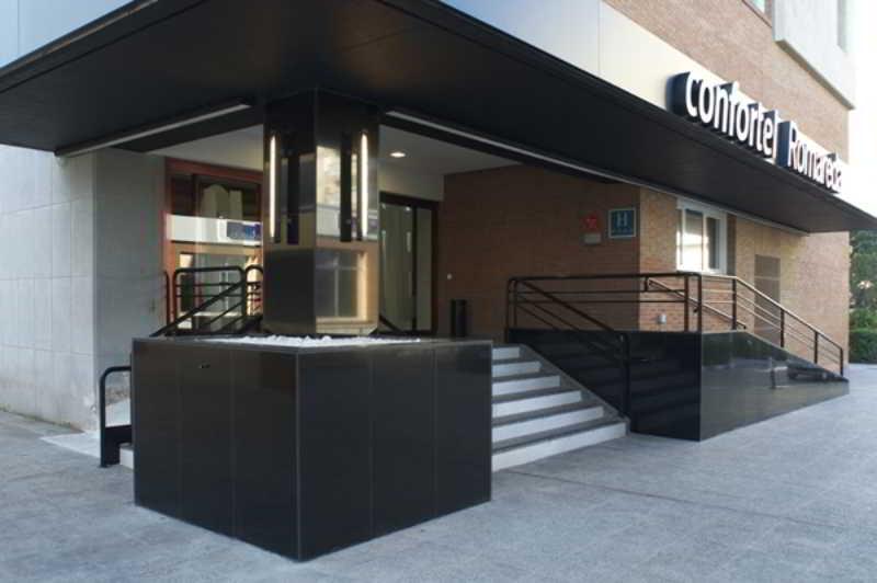 Ilunion Romareda Hotel Сарагоса Екстериор снимка
