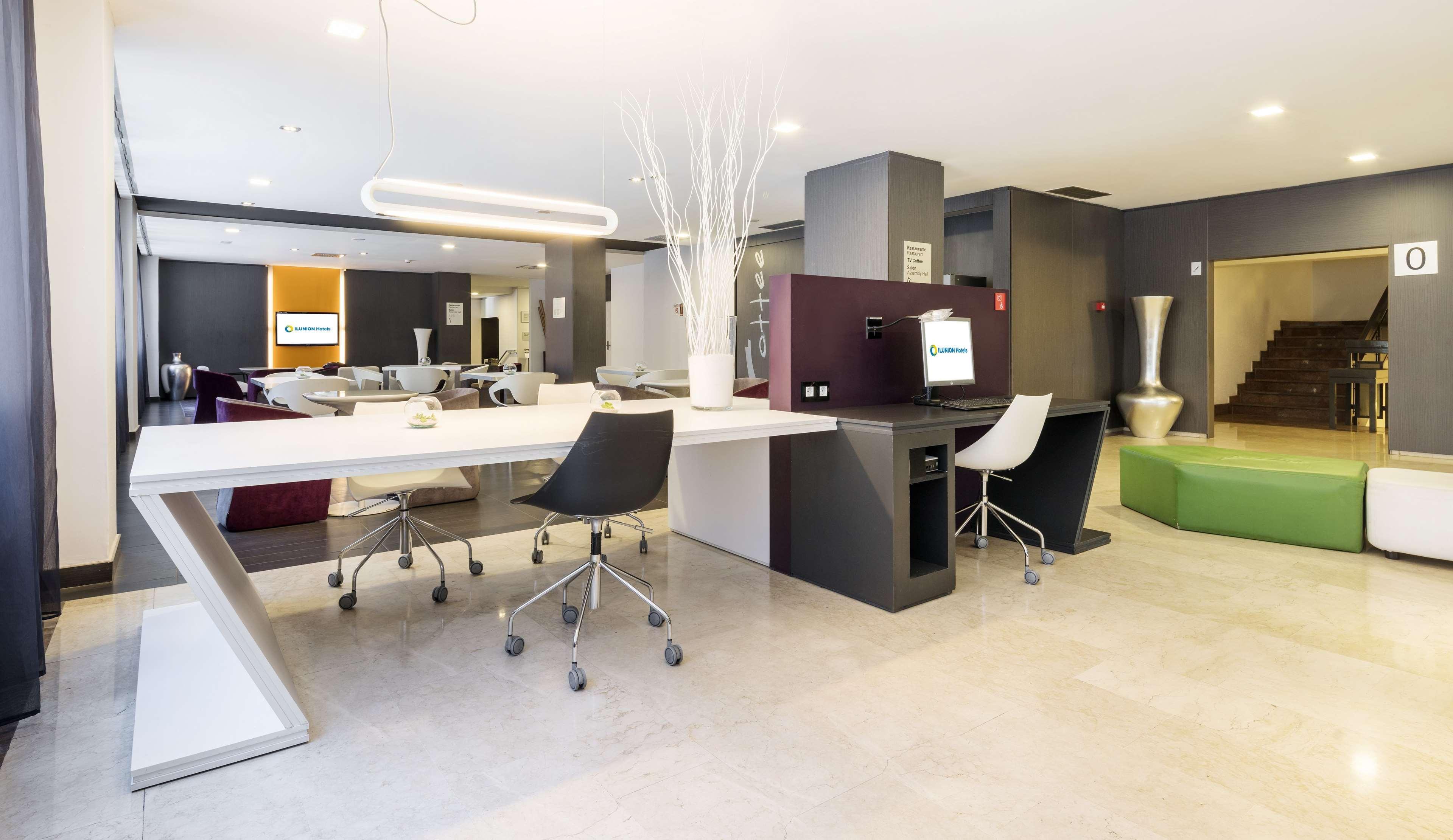 Ilunion Romareda Hotel Сарагоса Екстериор снимка