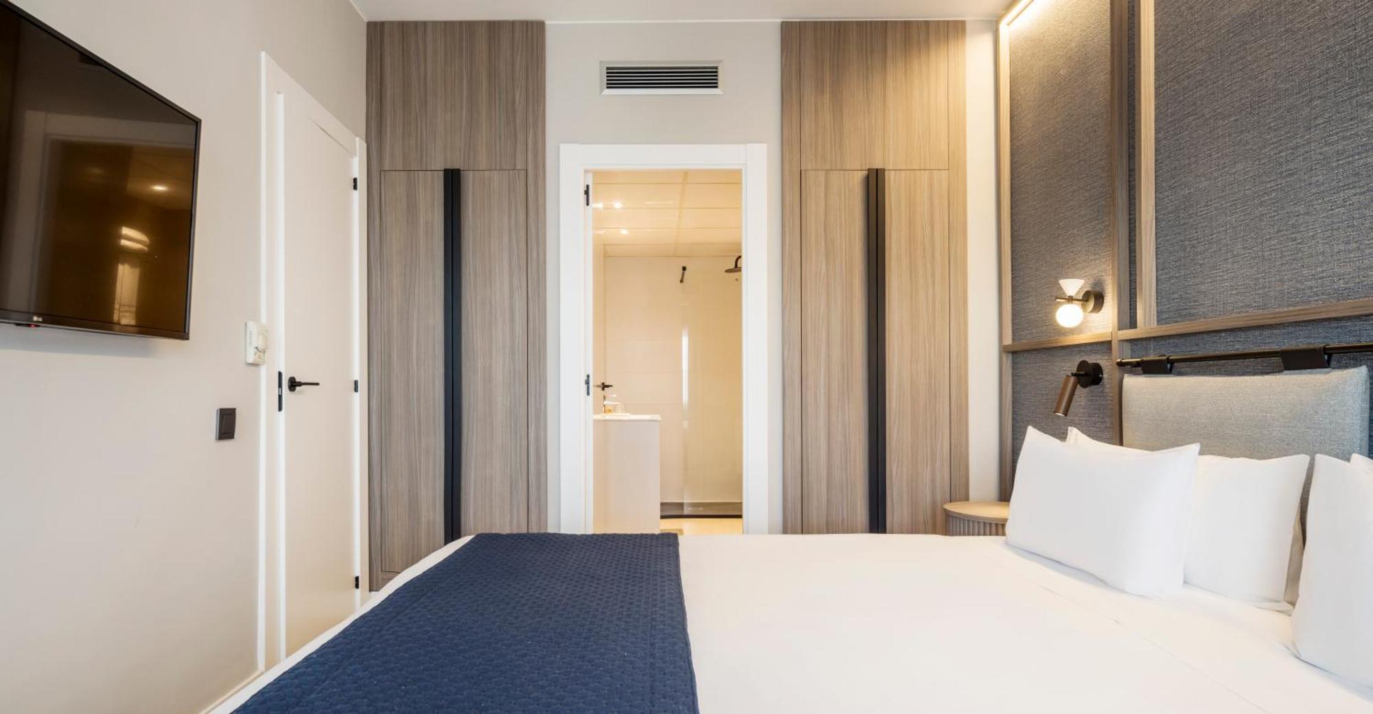 Ilunion Romareda Hotel Сарагоса Стая снимка